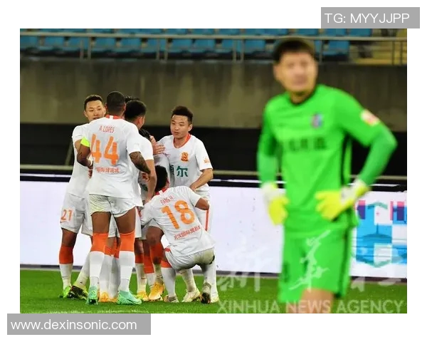 武汉足球队意识对比分析：从战术思维到团队协作的深度剖析